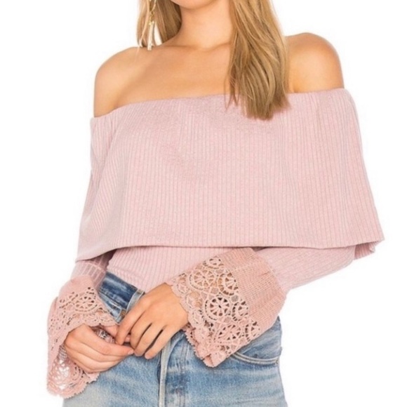 Vava by Joy Han Size Small Off the Shoulder Dusty Pink Ribbed Boho Sweater - Picture 1 of 9